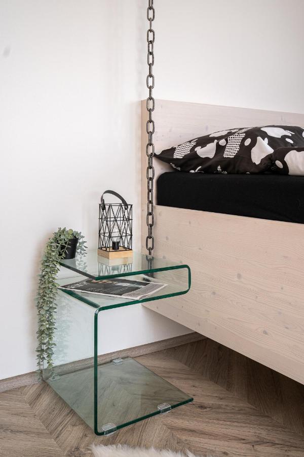 Zeppelin Studio With An Industrial View - Brno Apartamento Exterior foto